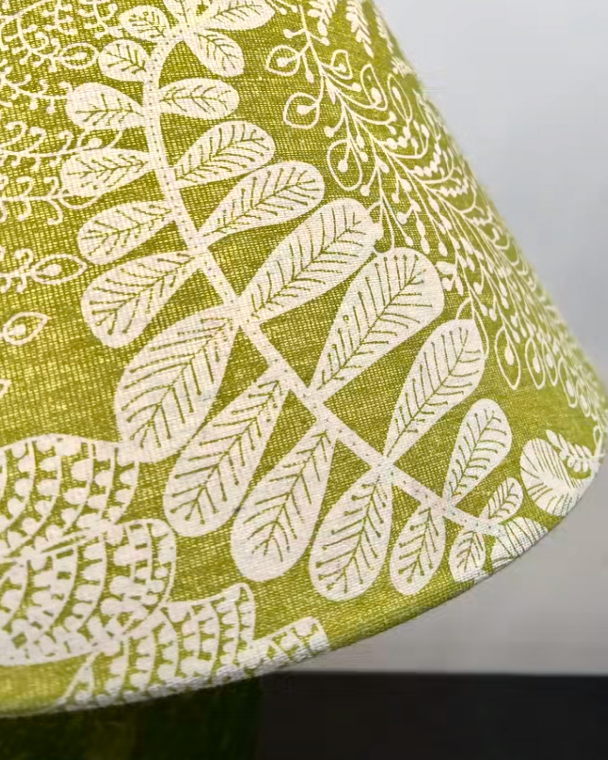 Verdant Crackle Table Lamp