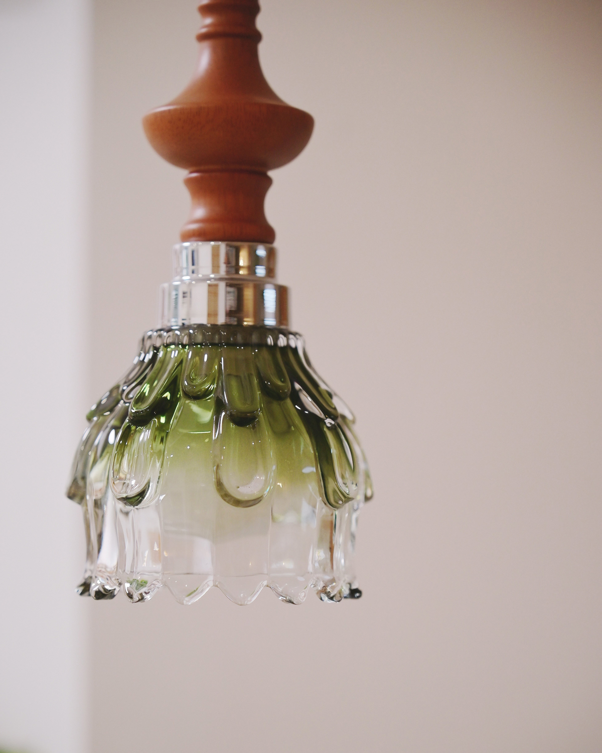 Verdant Dew Glass Pendant Light