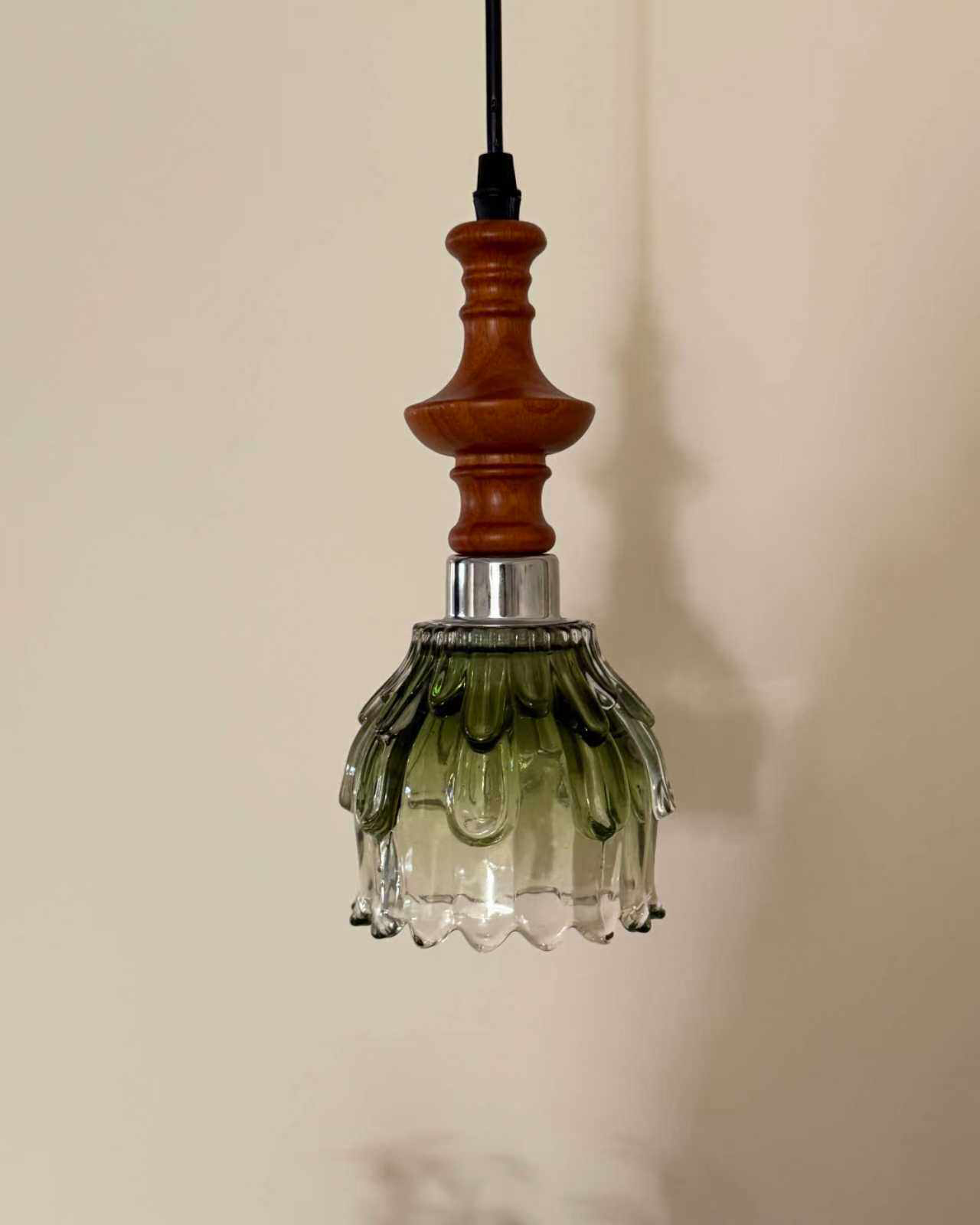 Verdant Dew Glass Pendant Light