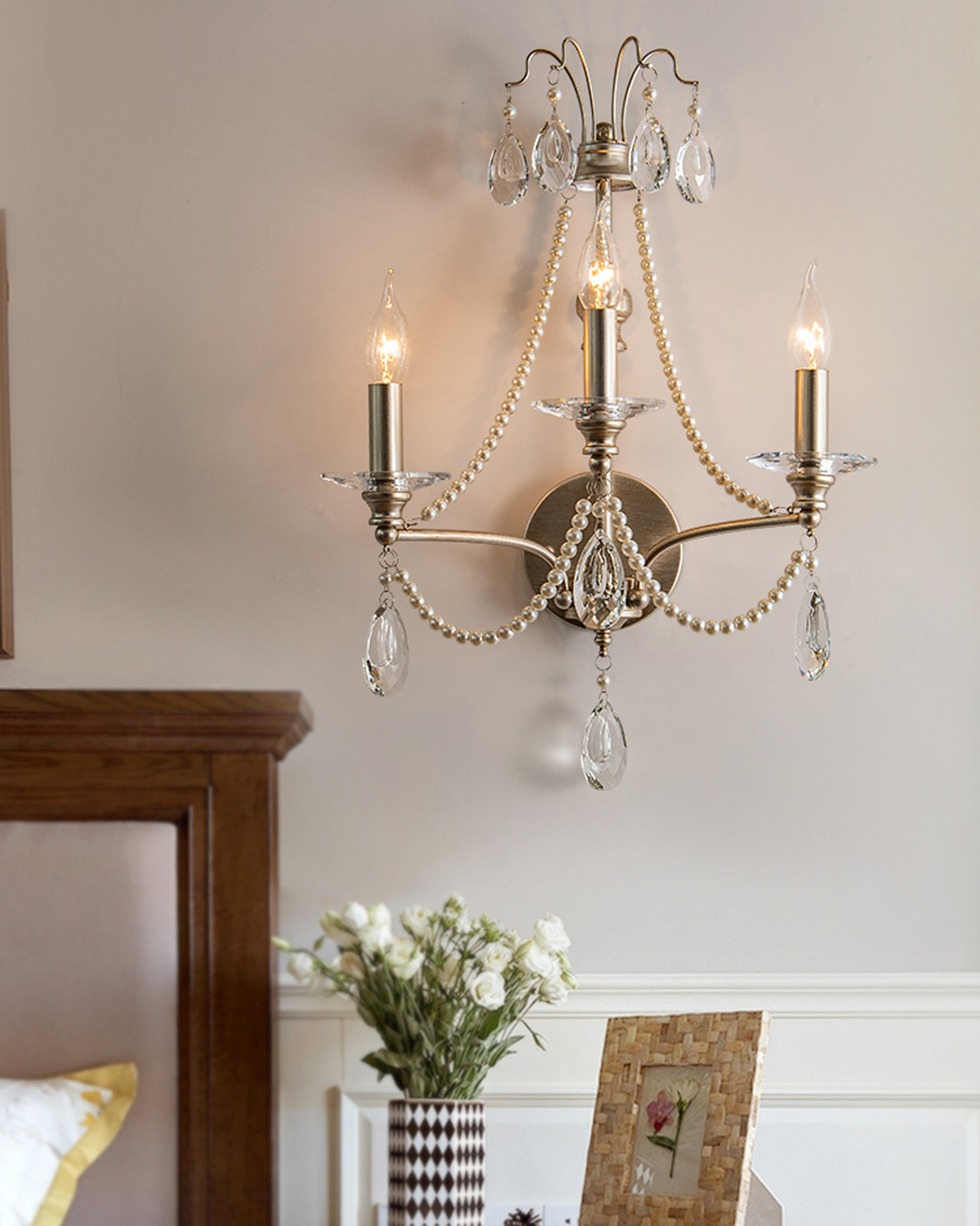 Versailles Pearl Wall Sconce