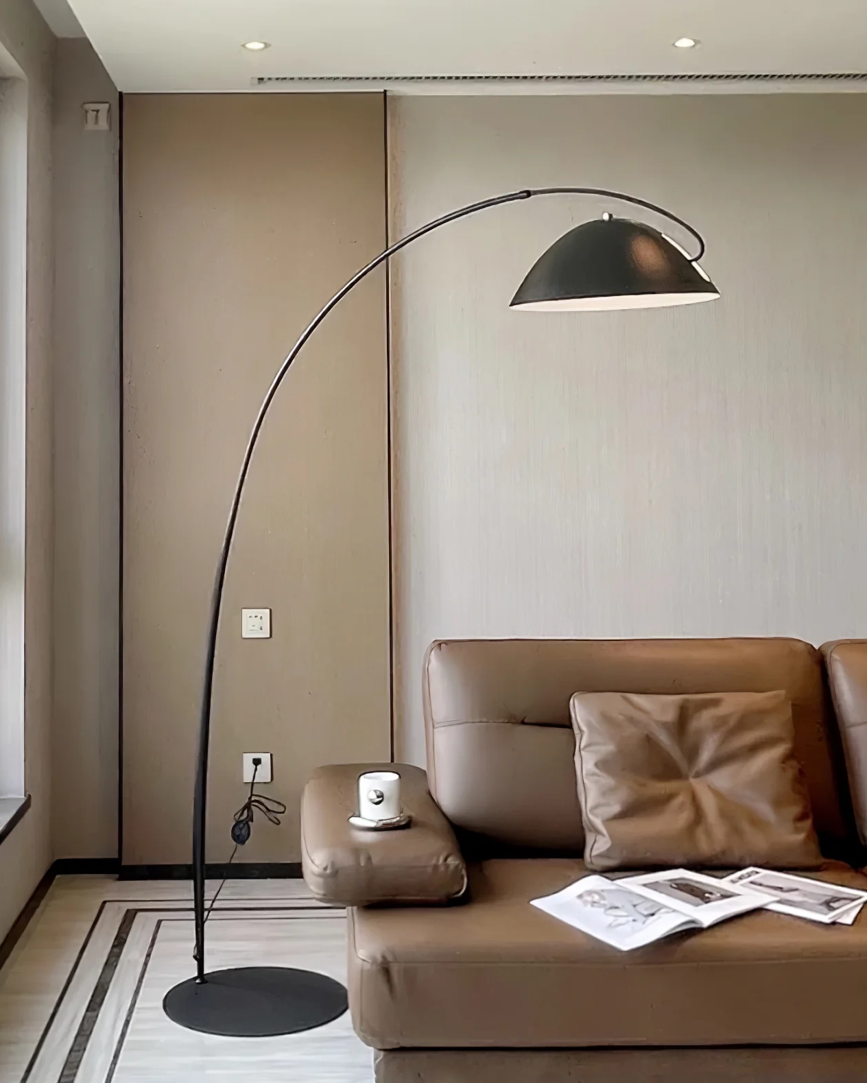 Verse Arc Floor Lamp