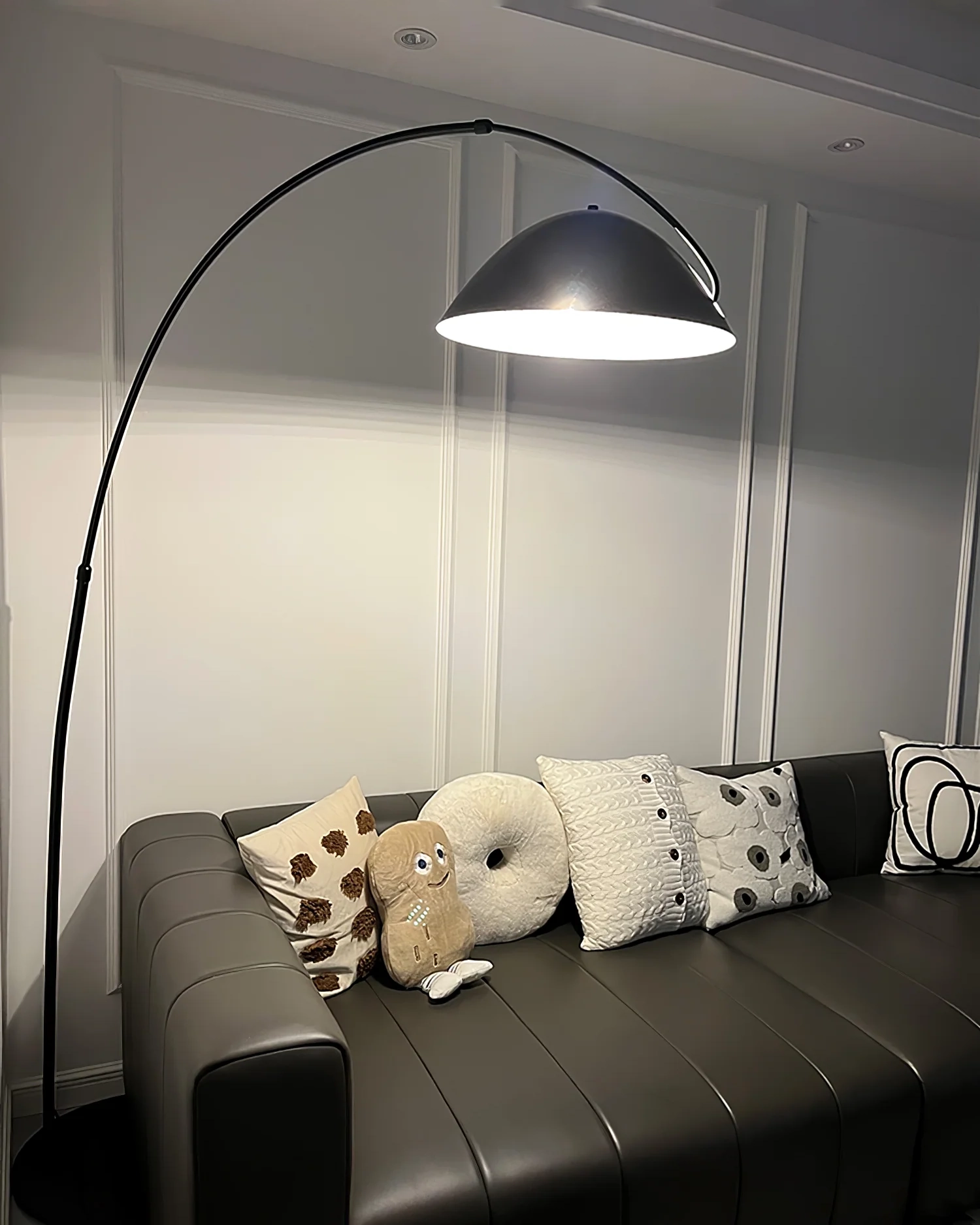 Verse Arc Floor Lamp