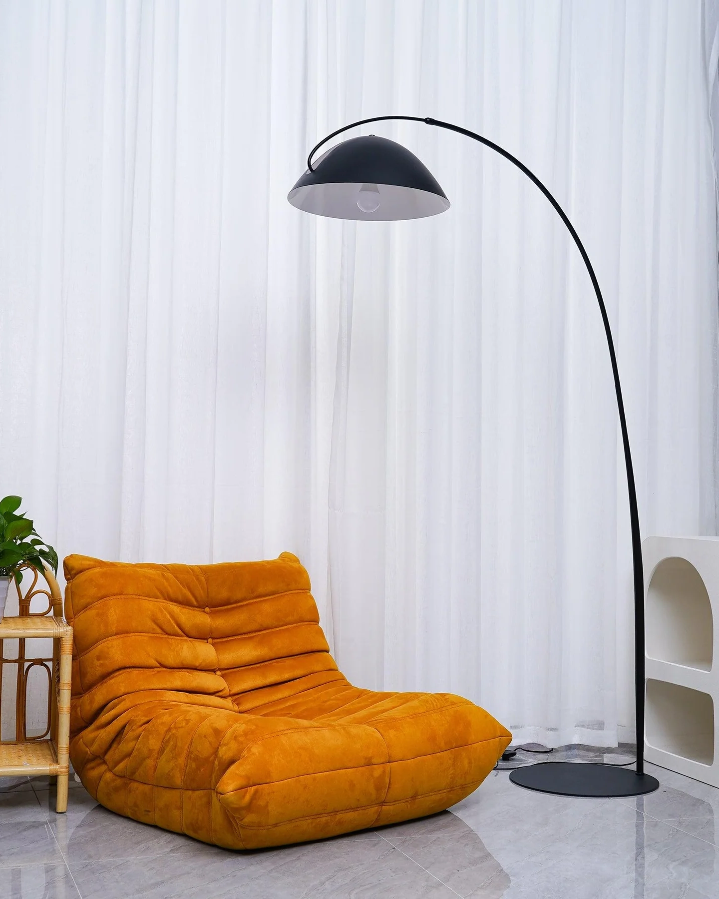 Verse Arc Floor Lamp