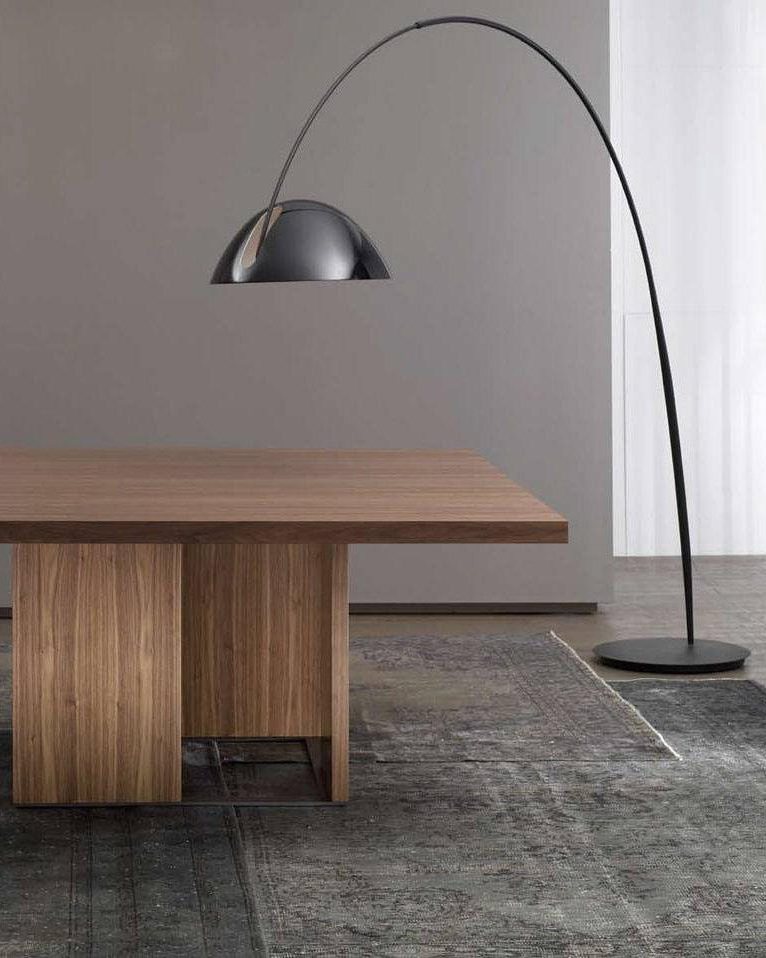 Verse Arc Floor Lamp