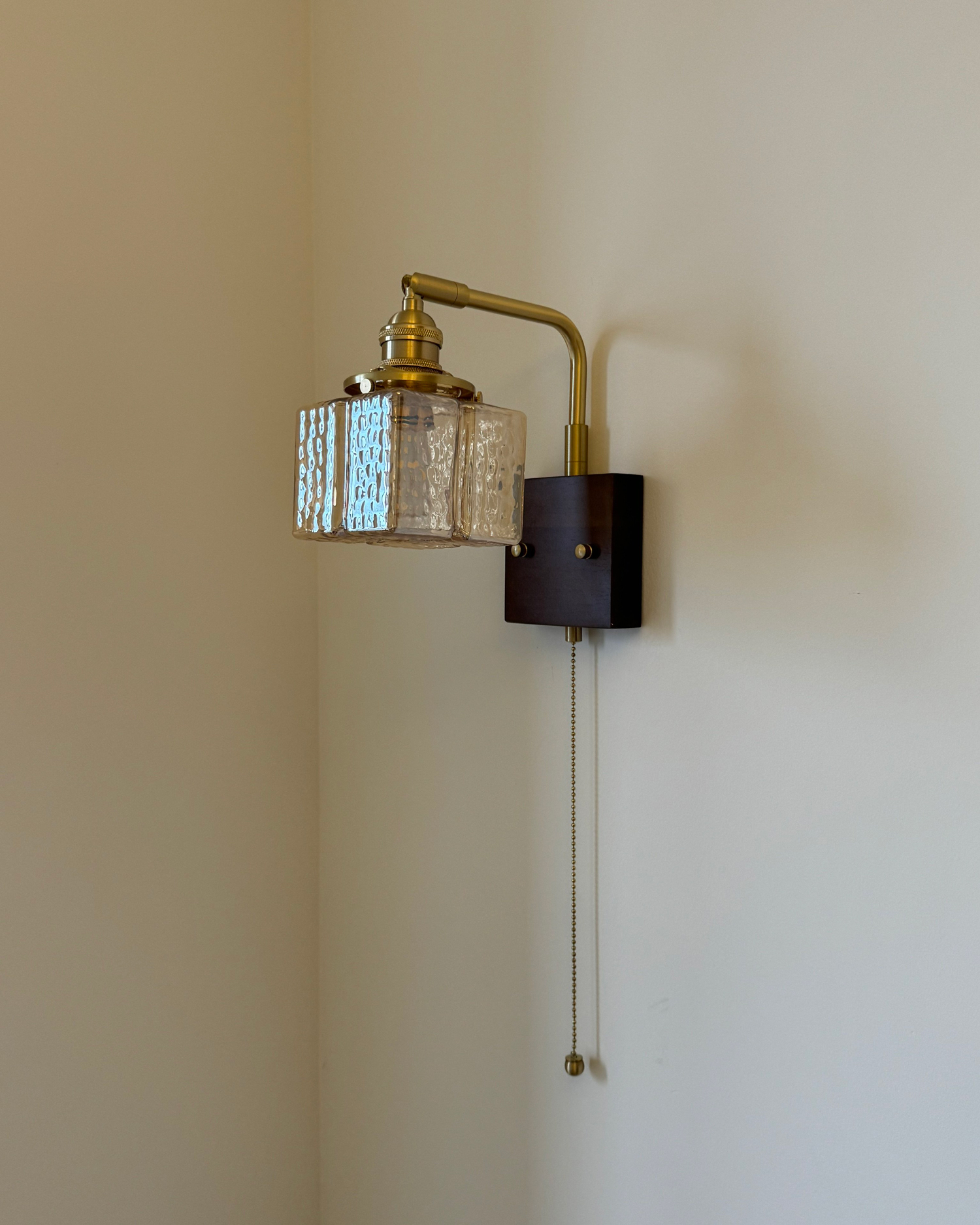 Vetra Glass Wall Lamp