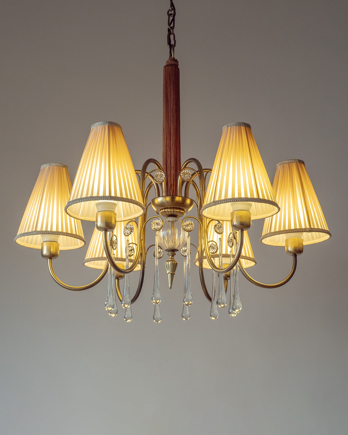 Vienna Manor Chandelier