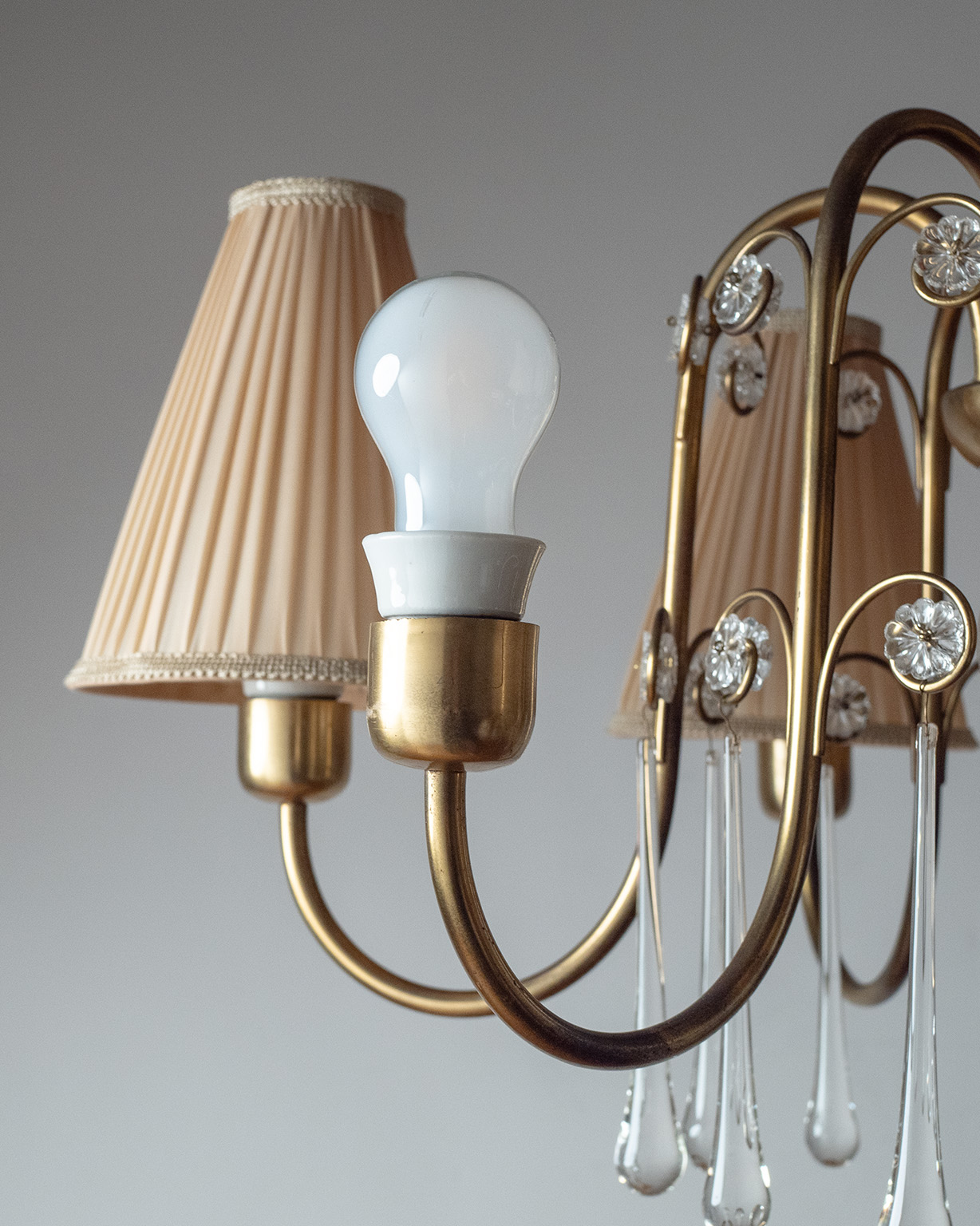 Vienna Manor Chandelier