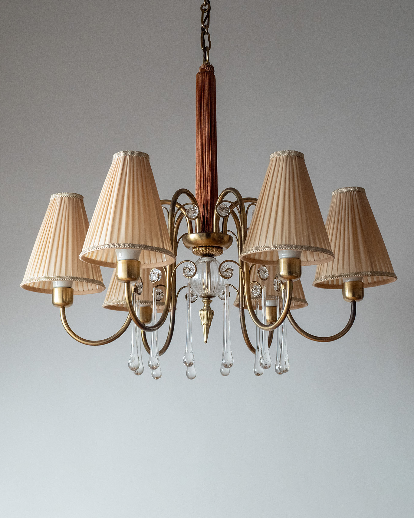 Vienna Manor Chandelier