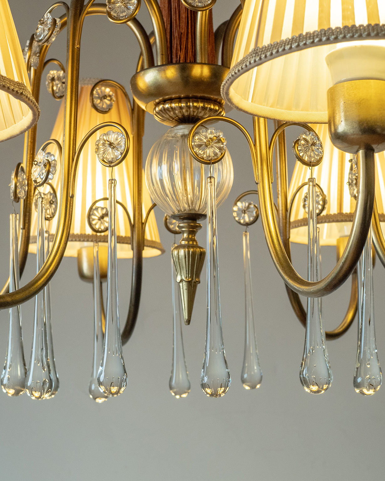 Vienna Manor Chandelier