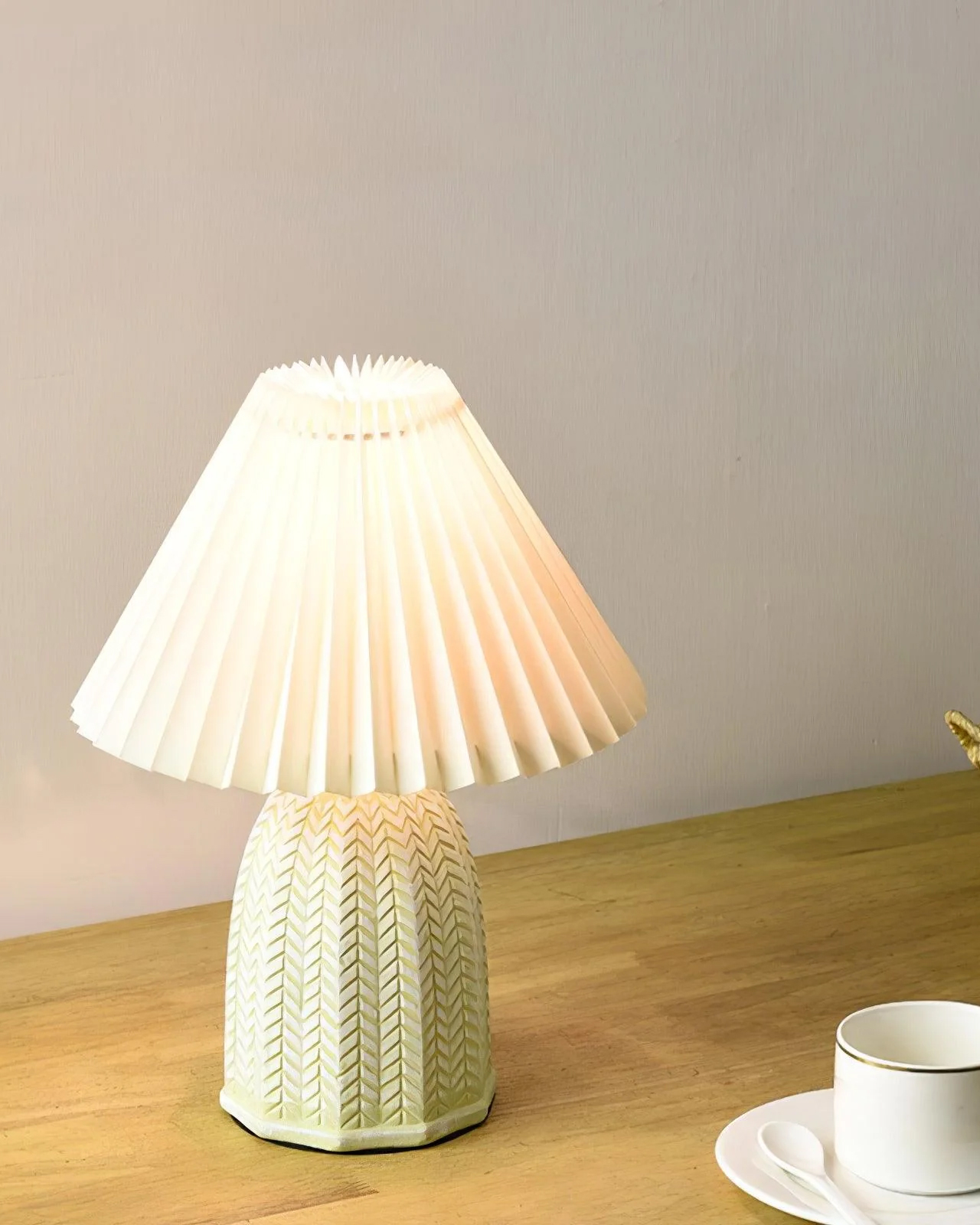 Vintage Pleated Table Lamp