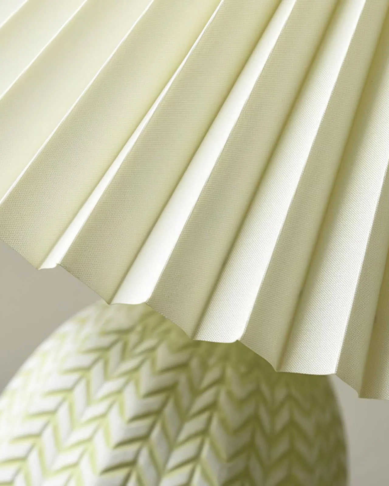 Vintage Pleated Table Lamp