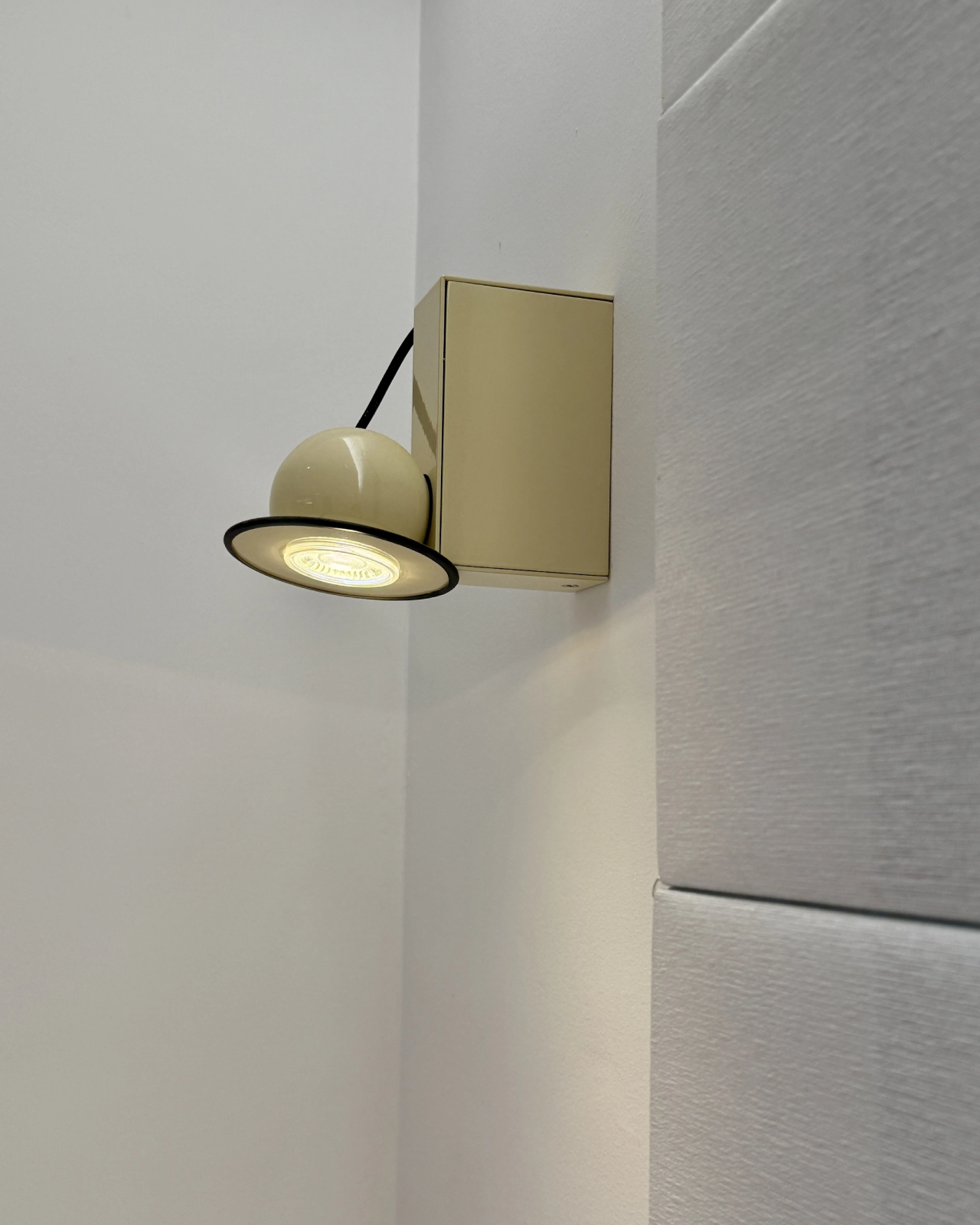 Wink Wink Wall Light 