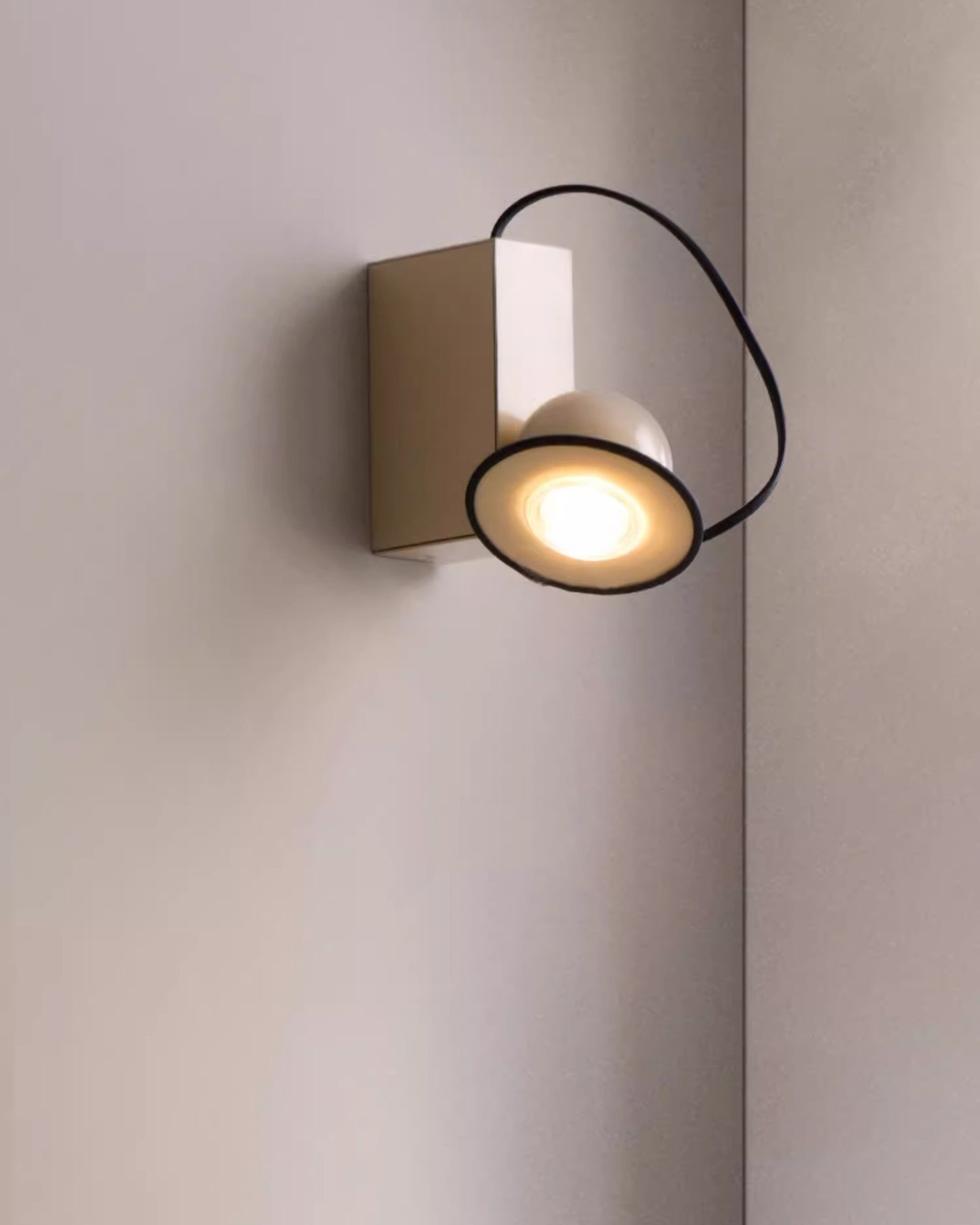 Wink Wink Wall Light 