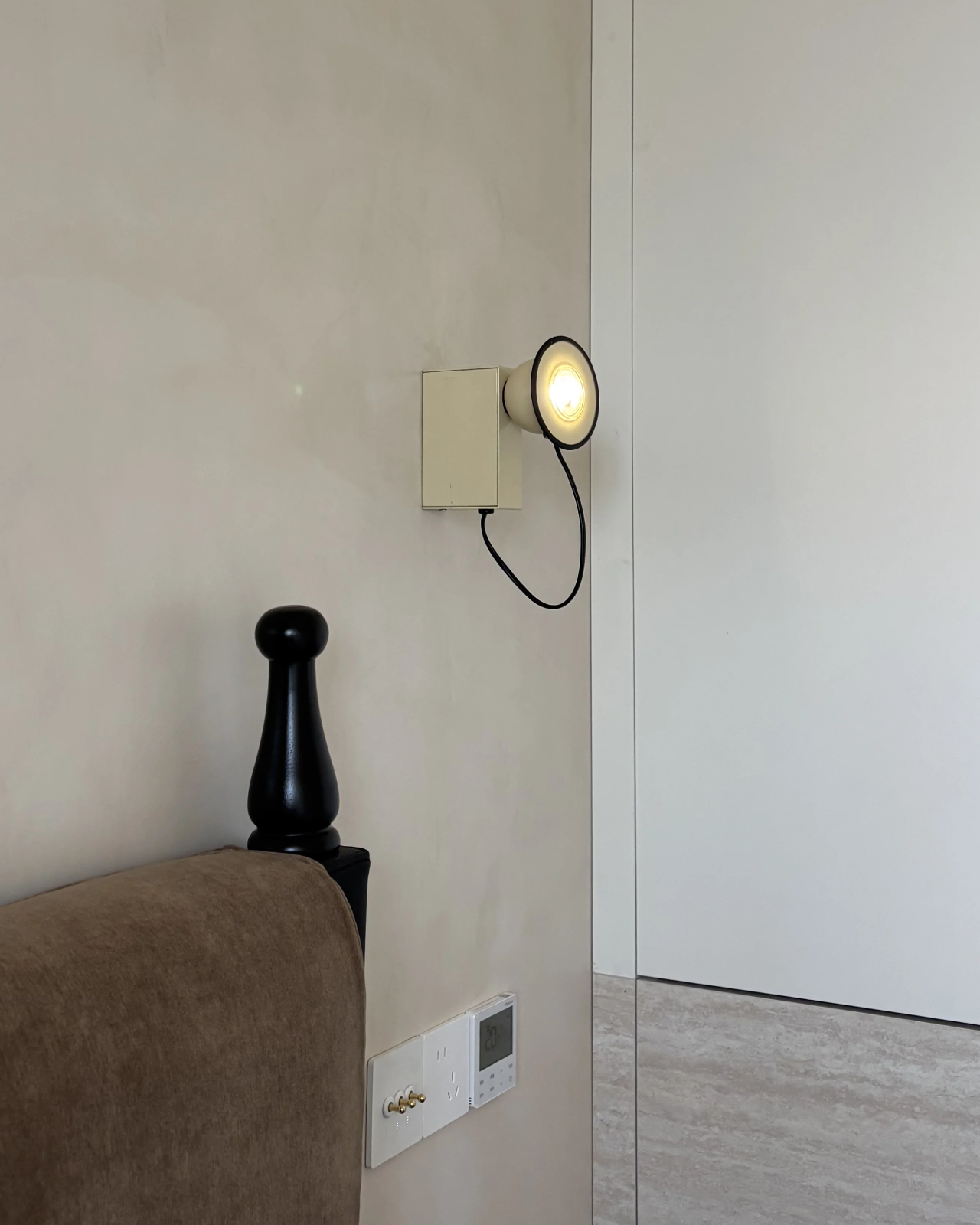 Wink Wink Wall Light 