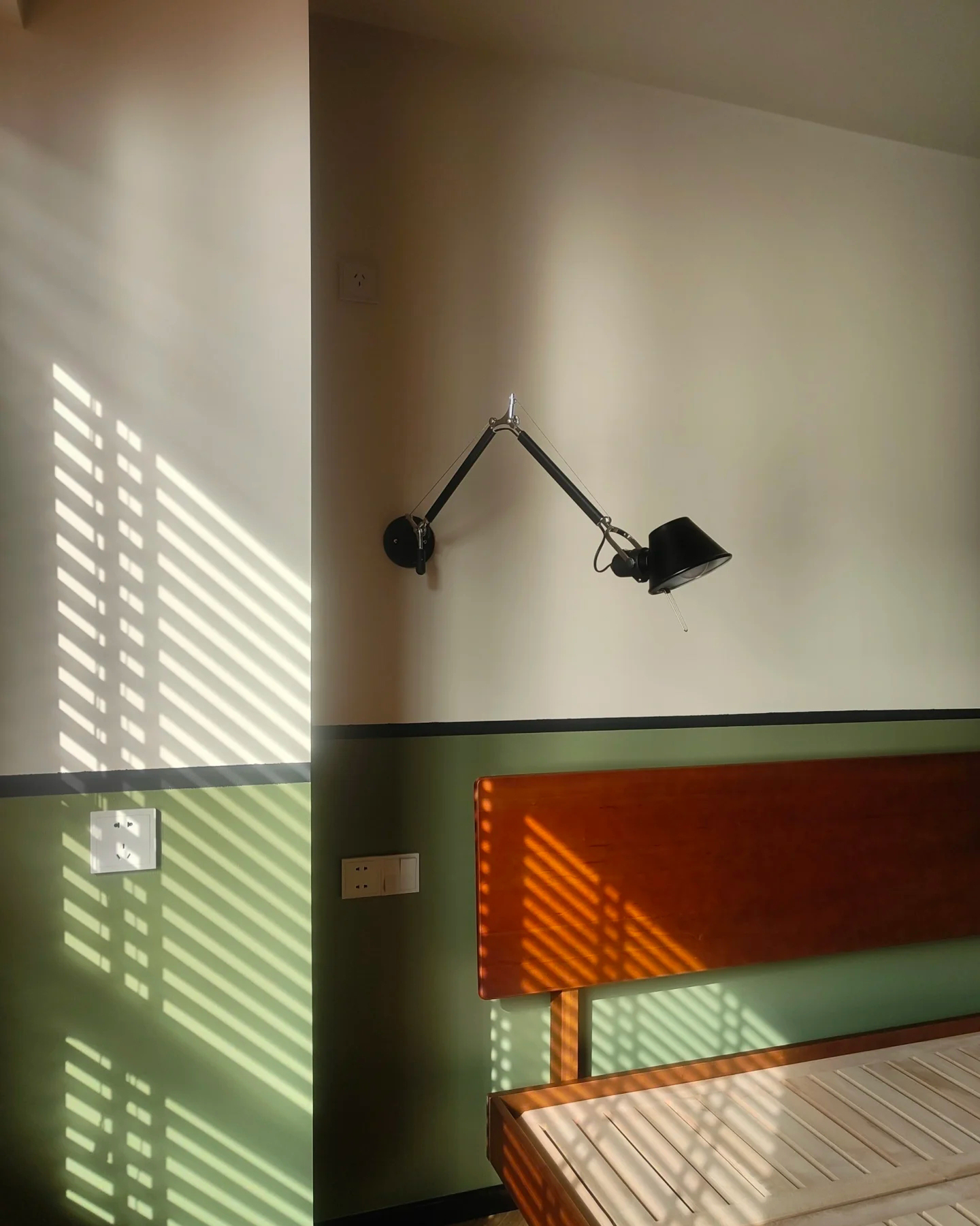 Mercury Swing Arm Wall Lamp