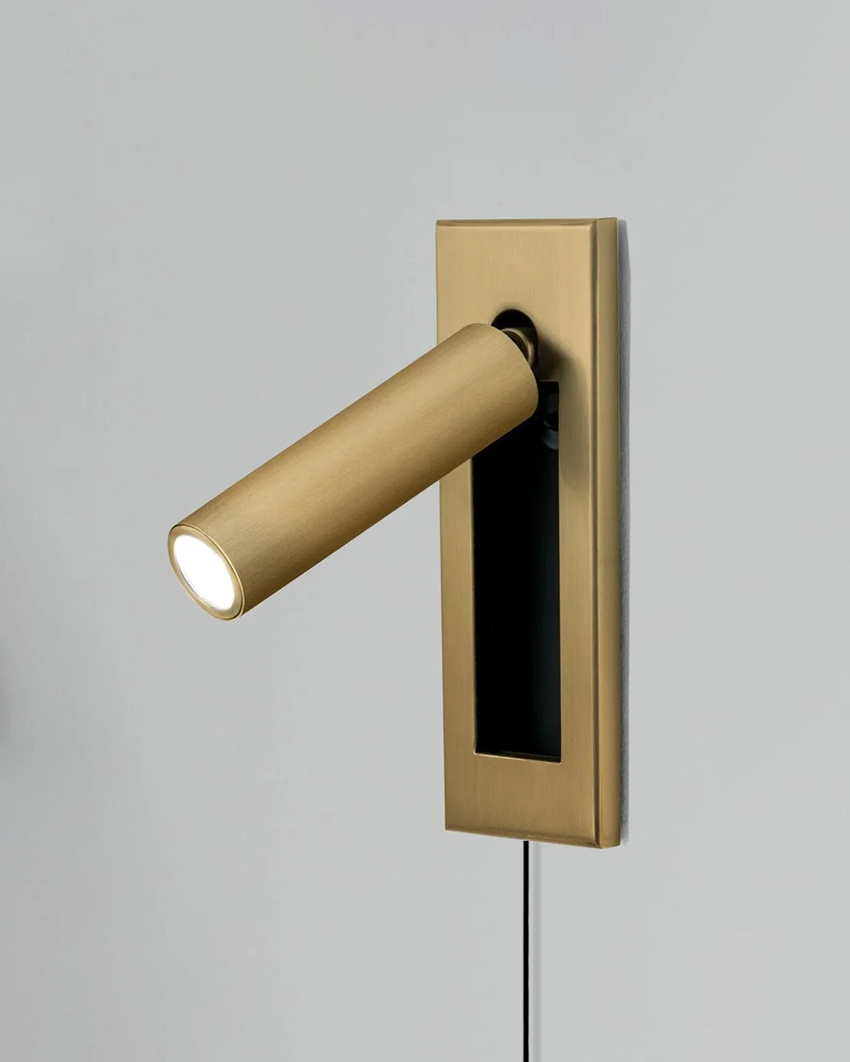 Embedded Bedside Sconce