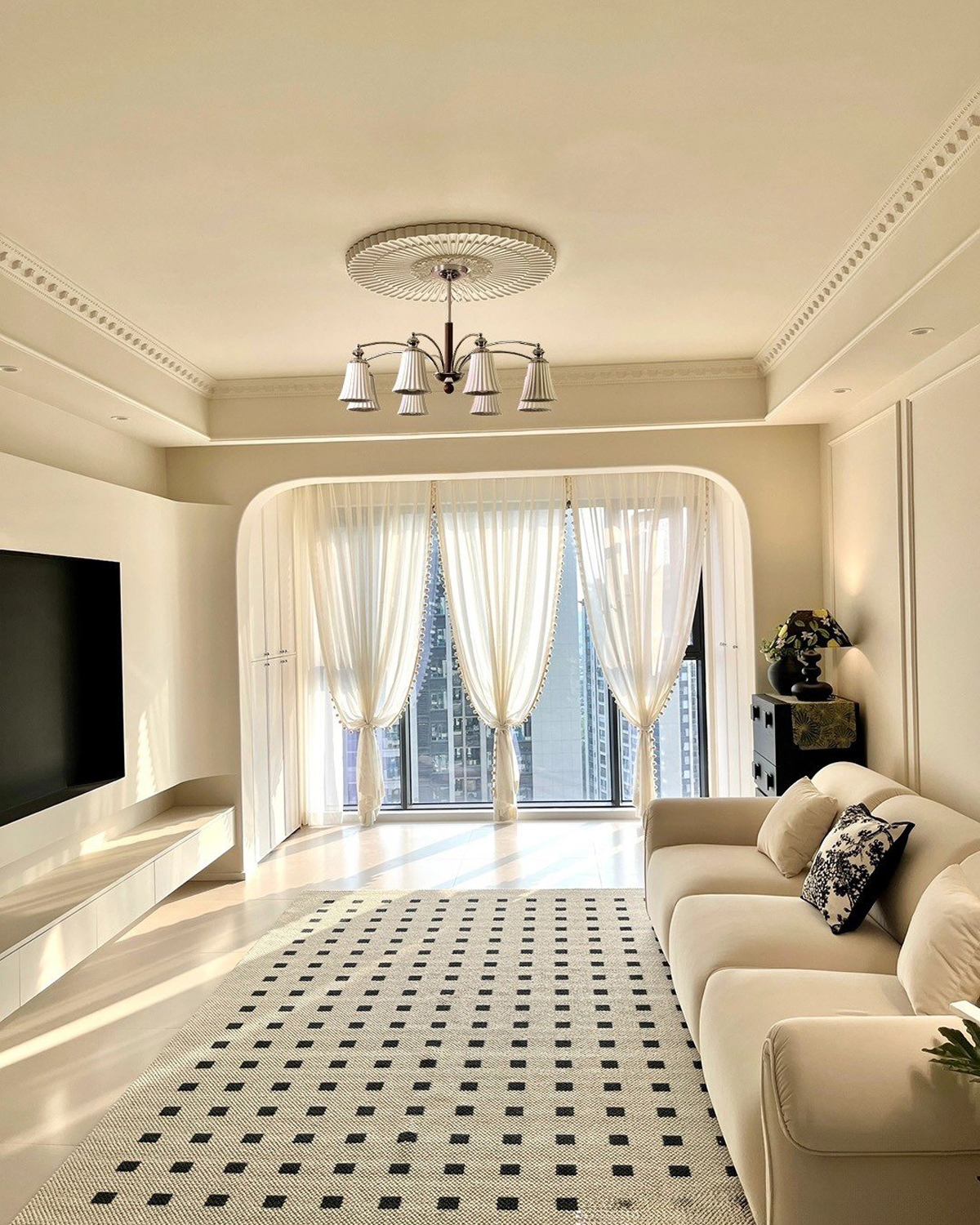 Linden Ceramic Chandelier