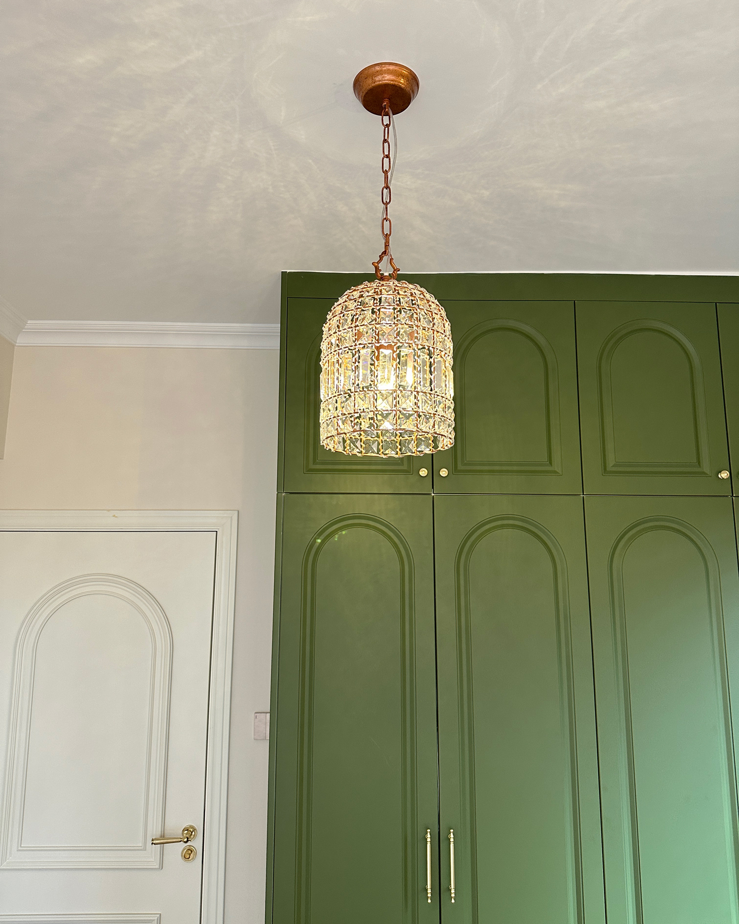 Lumiere Cage Pendant Light