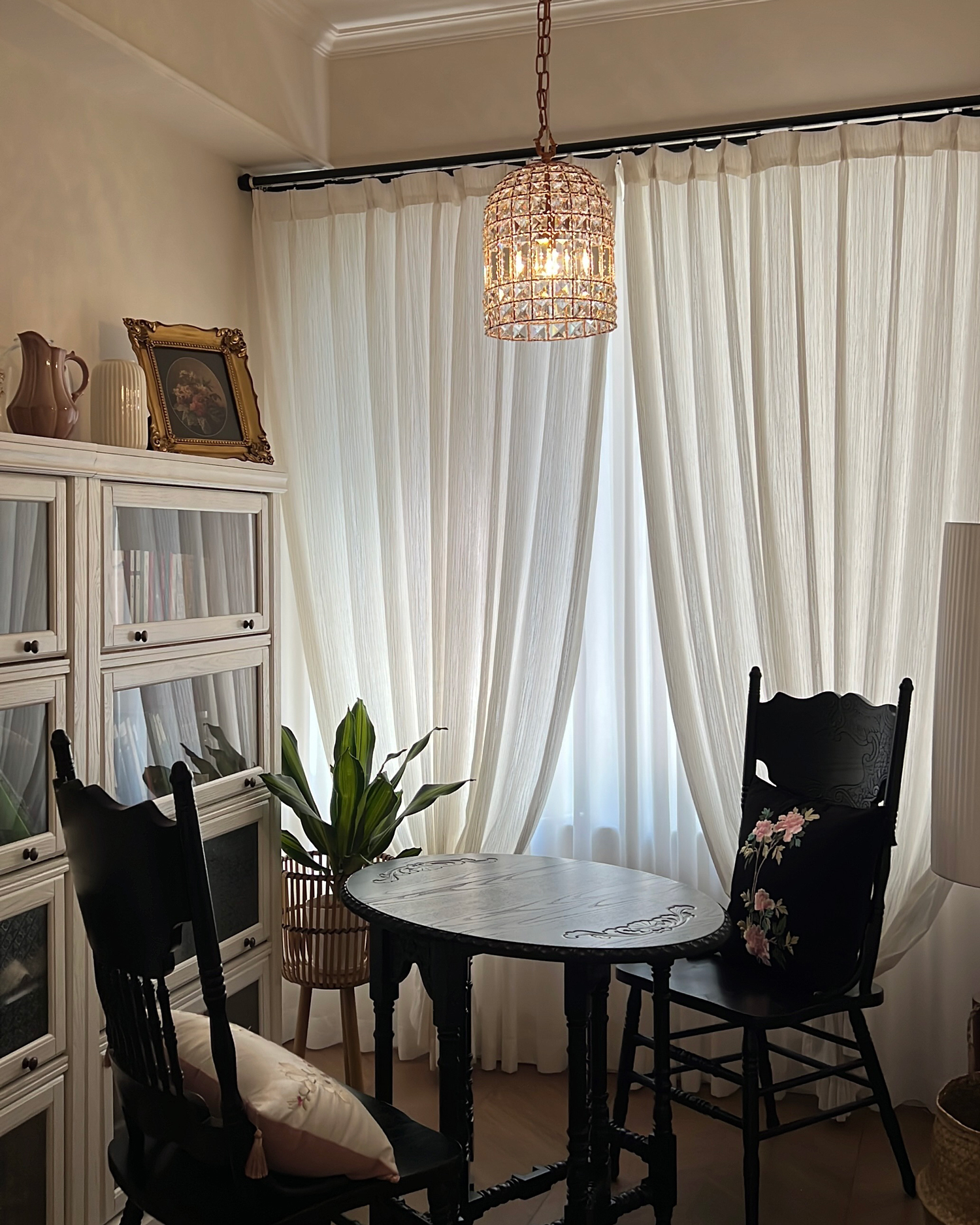 Lumiere Cage Pendant Light