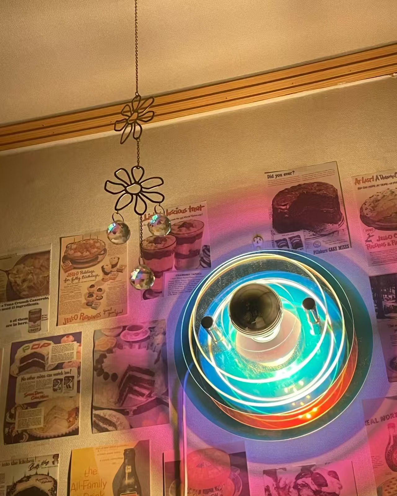 Orbit Layers Wall Lamp