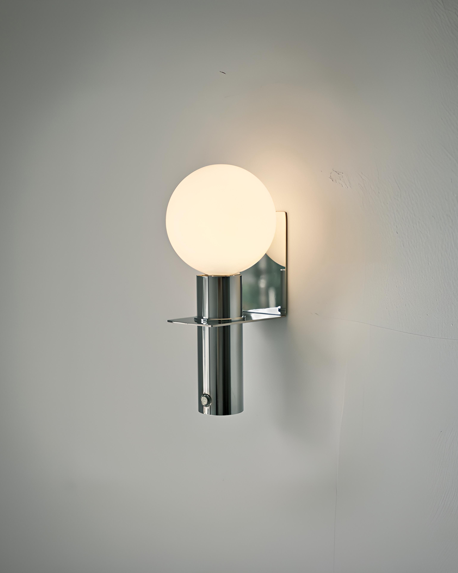 Lumo Mic Wall Lamp