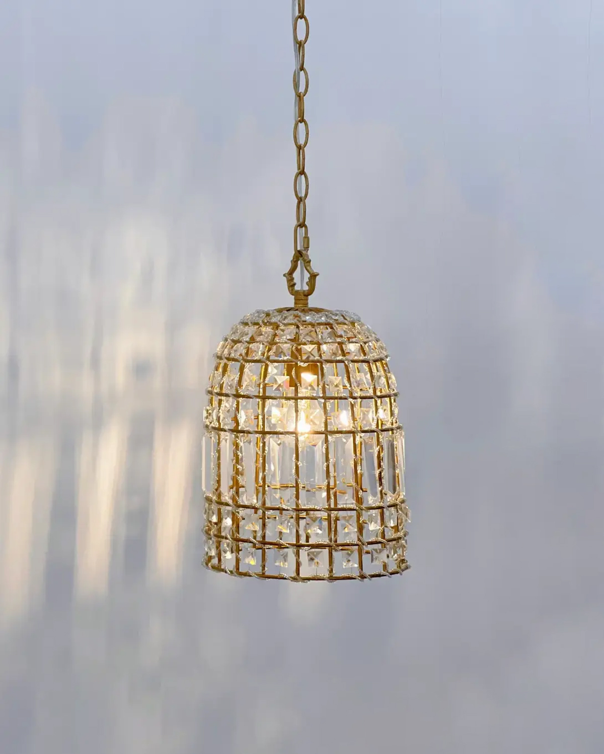 Lumiere Cage Pendant Light
