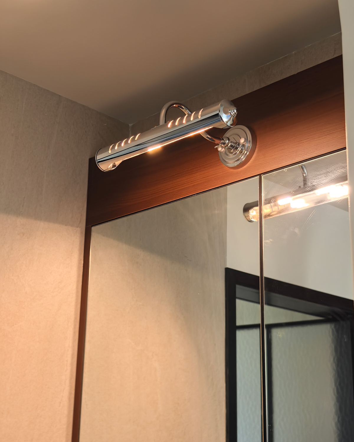 Lustra Beam Wall Light