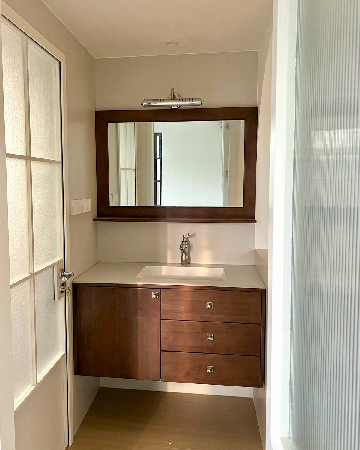 Lustra Beam Wall Light