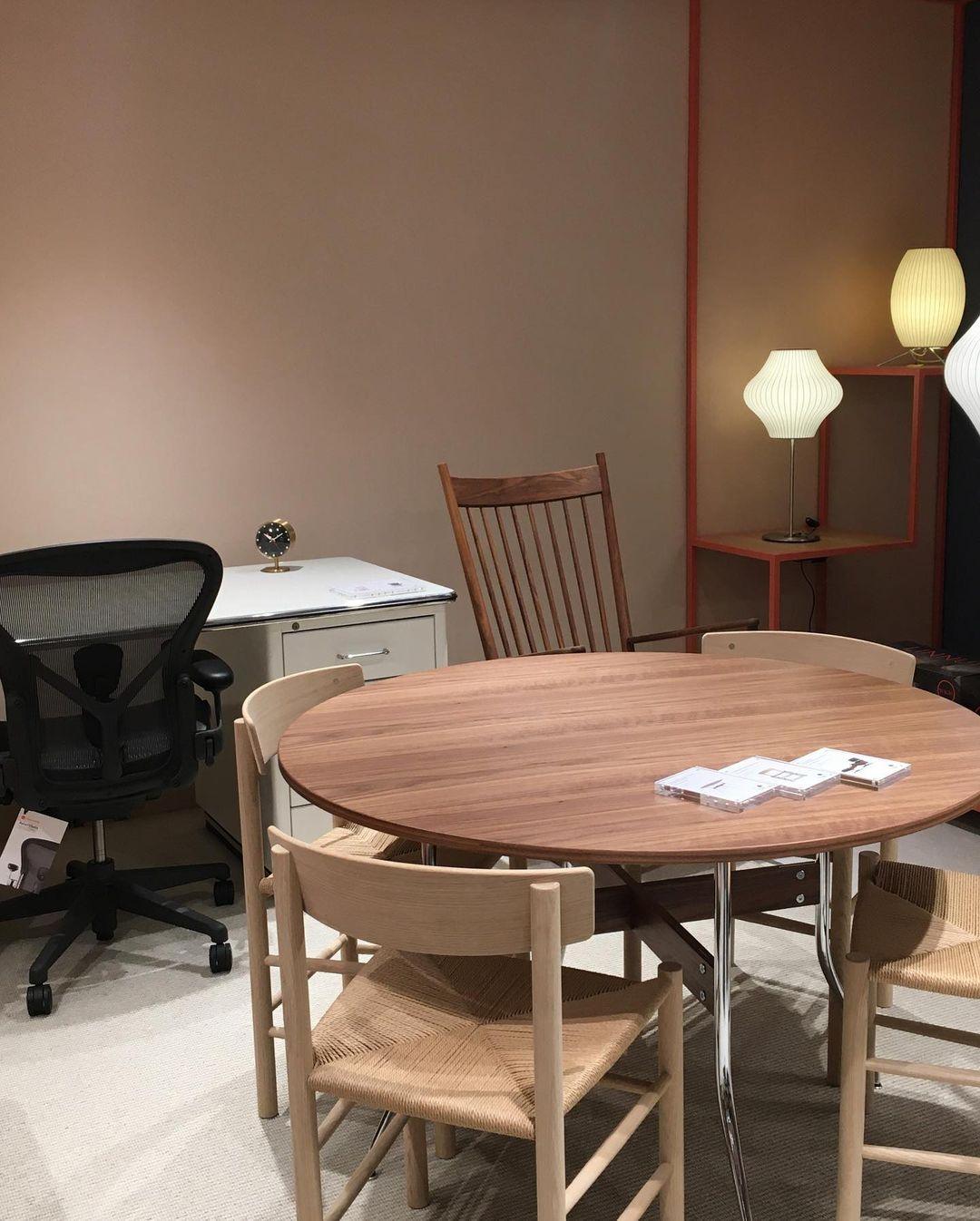 Nelson Table Lamp-elegalight