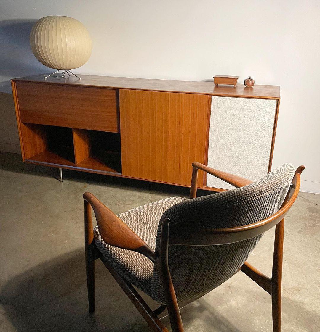 Nelson Table Lamp-elegalight