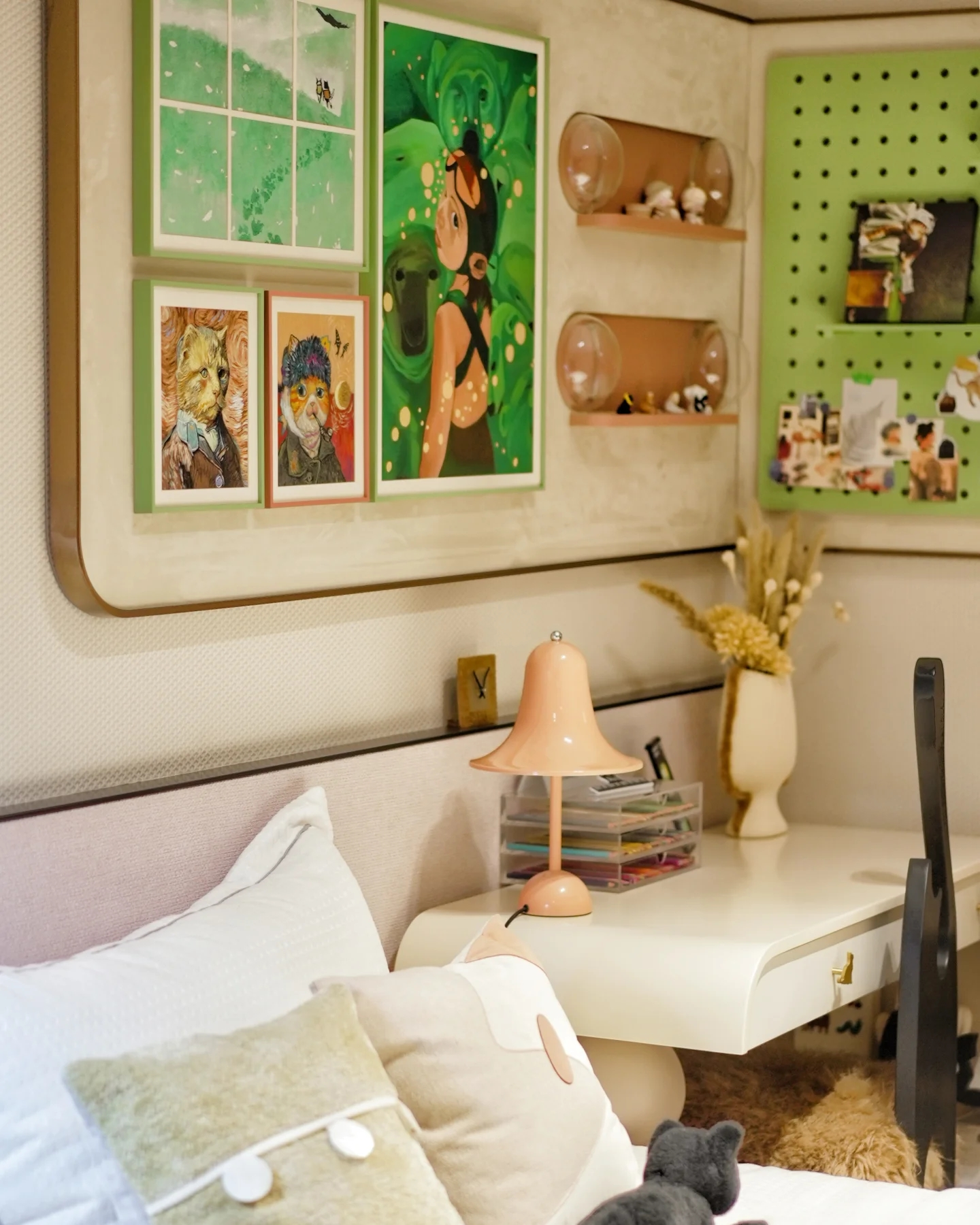 Little Bell Portable Table Lamp