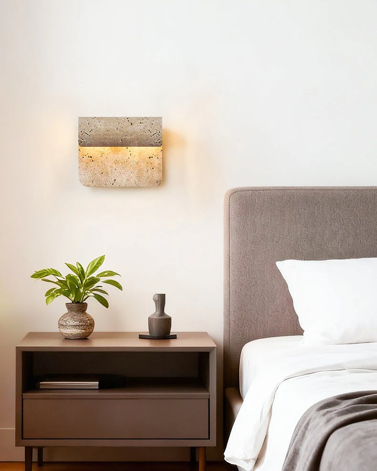 Vaelan Wall Lamp