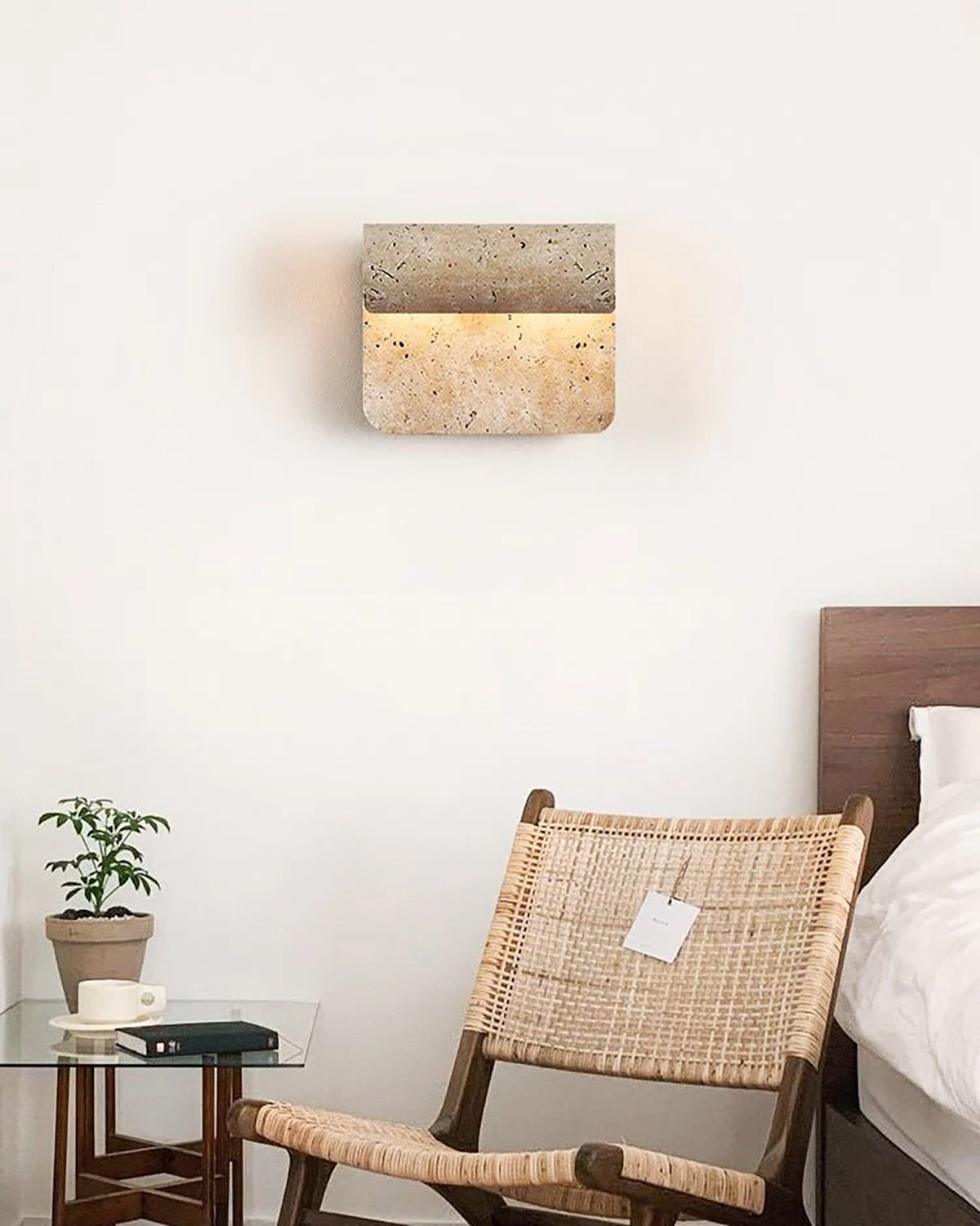 Vaelan Wall Lamp