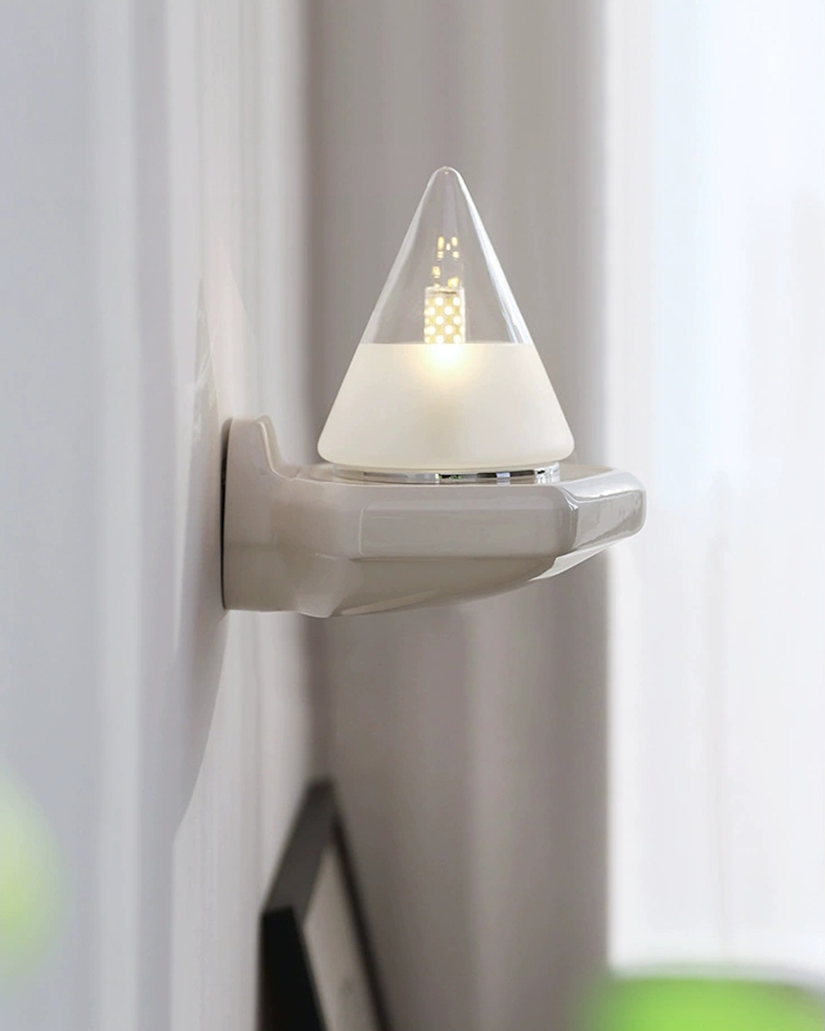 Allure Cone Wall Lamp