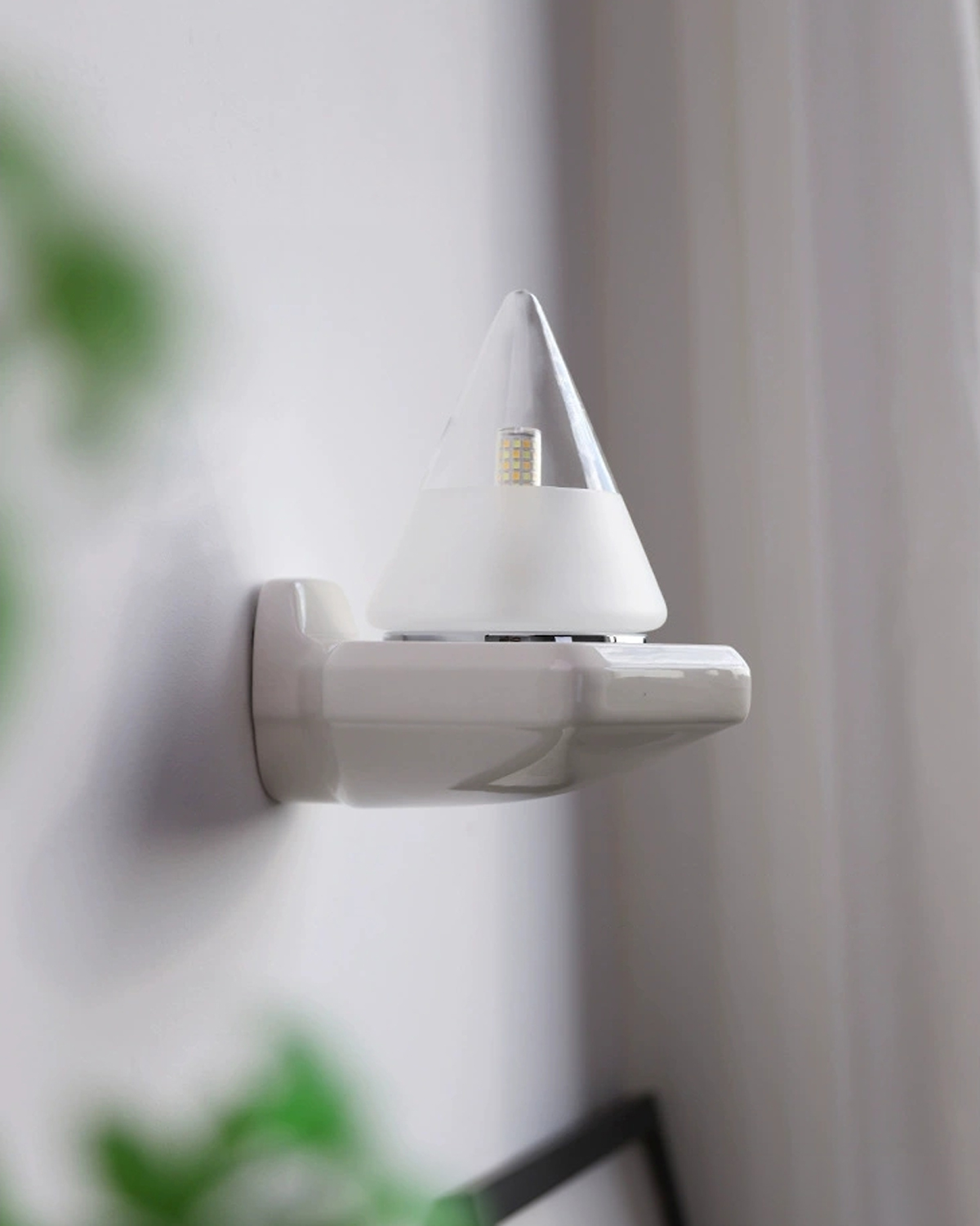 Allure Cone Wall Lamp