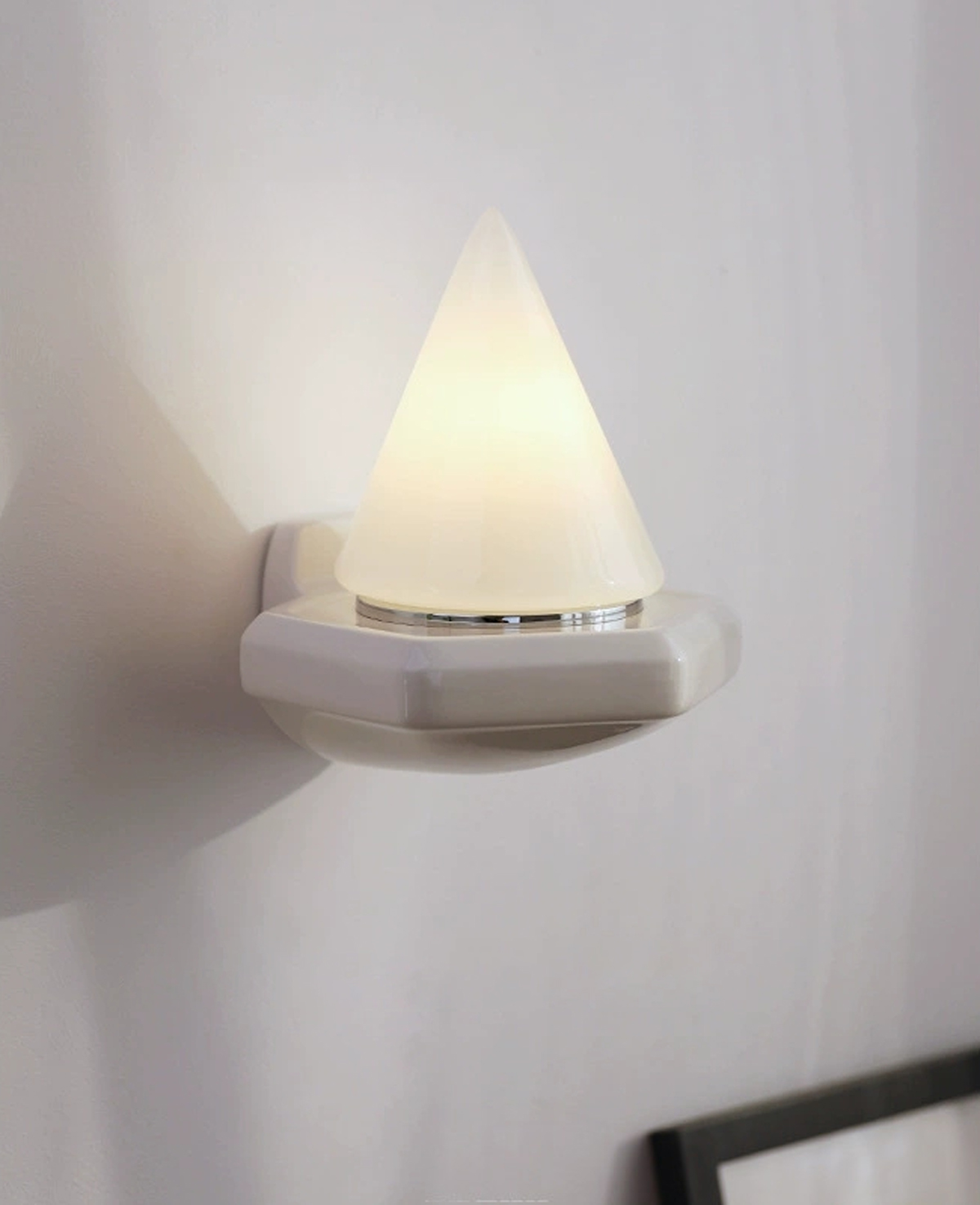 Allure Cone Wall Lamp