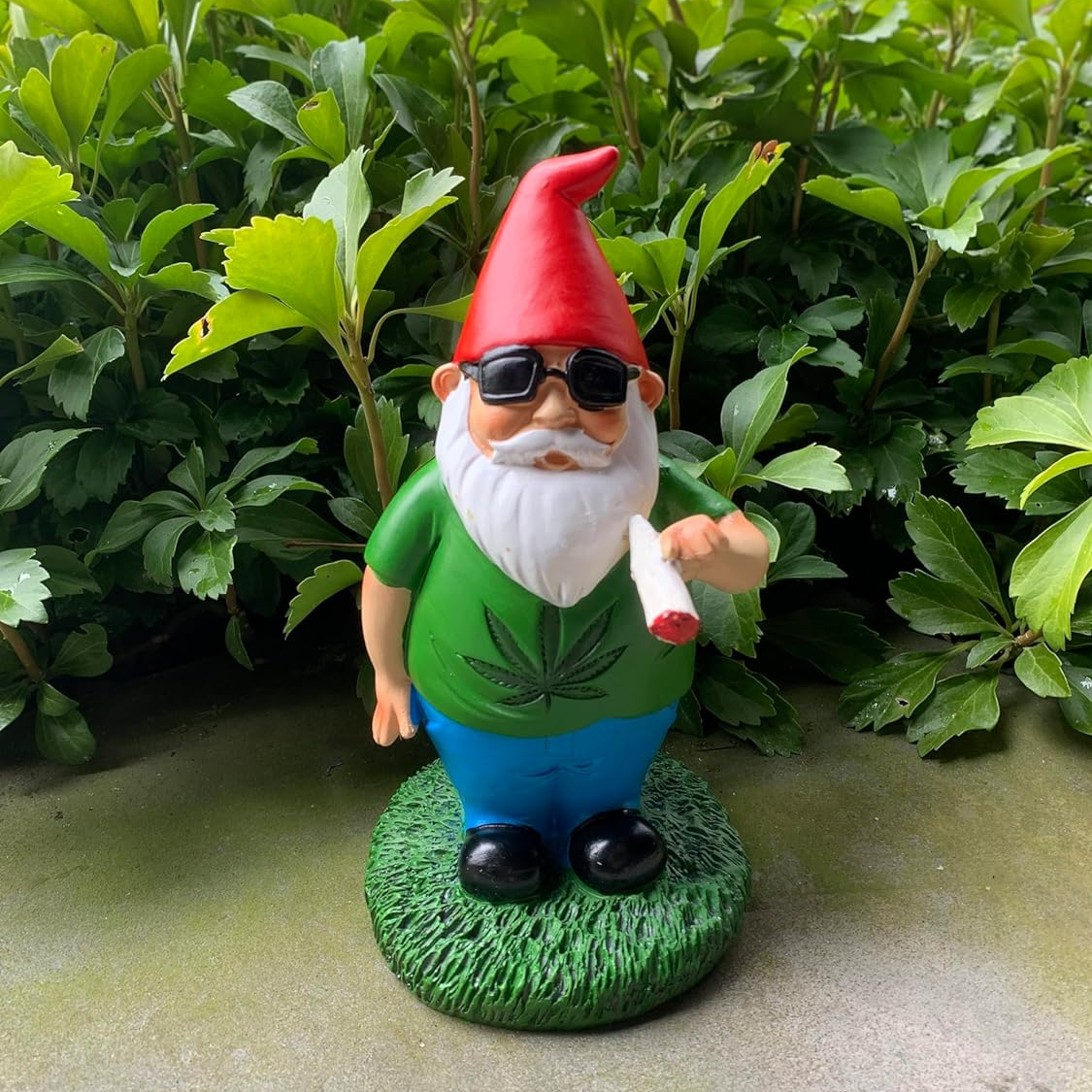 Garden Creative Big belly smoking gnome