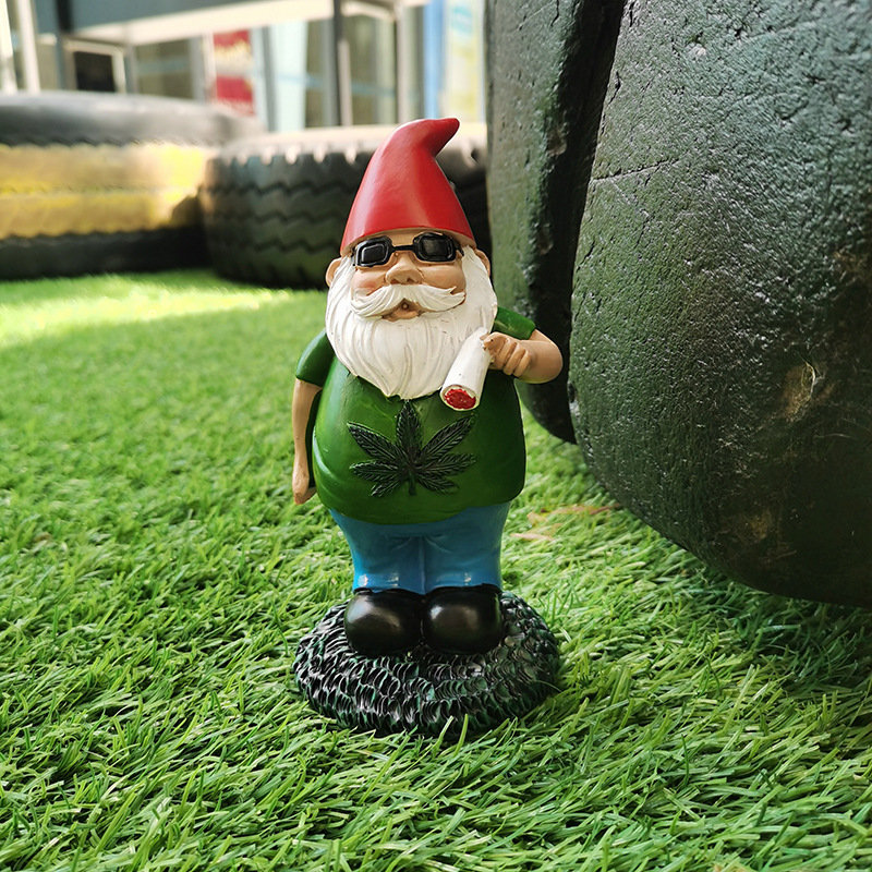 Garden Creative Big belly smoking gnome