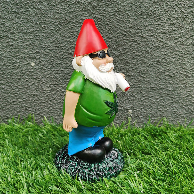 Garden Creative Big belly smoking gnome