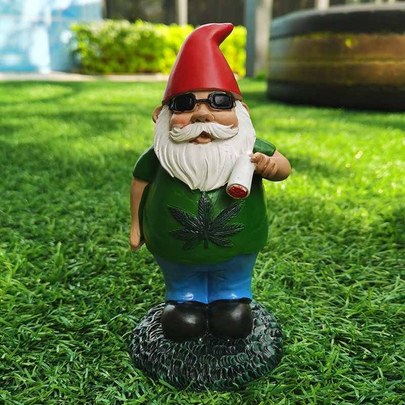 Garden Creative Big belly smoking gnome