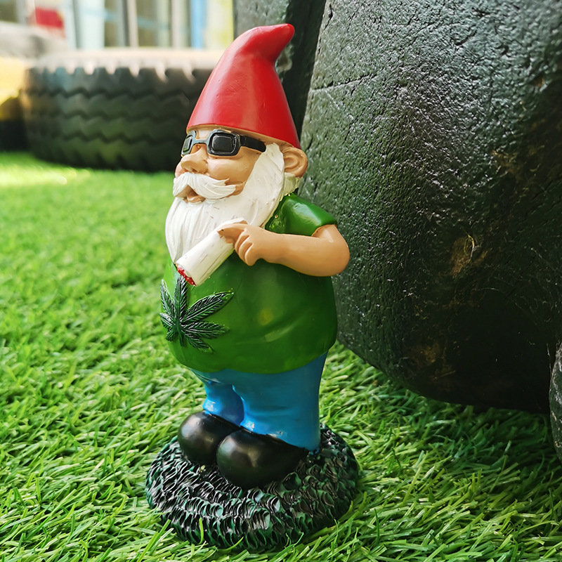Garden Creative Big belly smoking gnome