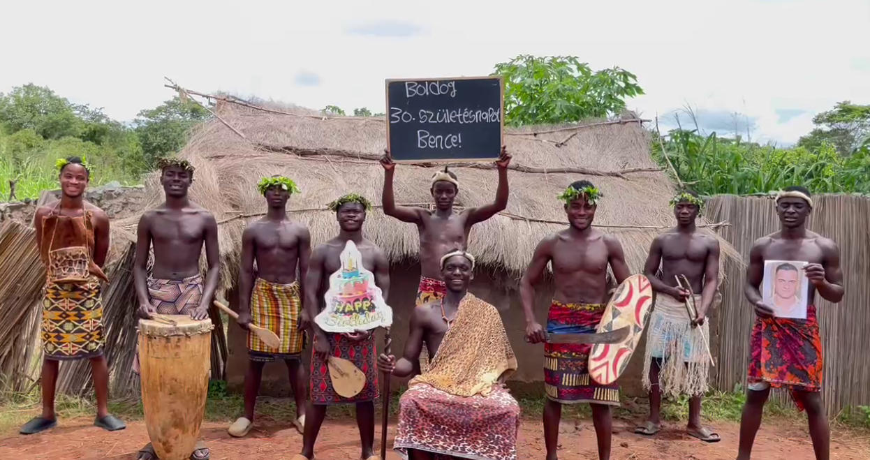 Afrikai születésnapi köszöntő rendelés