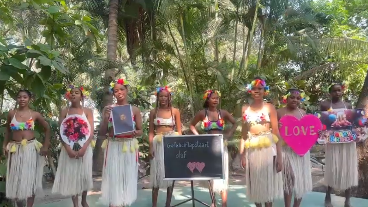  Groeten uit Afrika -Videoboodschap uit Afrika -wensen uit Afrika - video met Afrikaanse verjaardagswensen