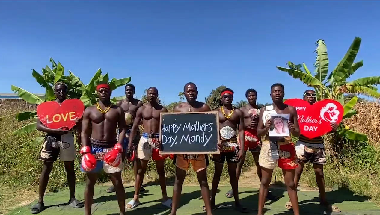 Videotervitus Aafrikast -tervitused Aafrikast Aafrika sünnipäevasoovid Aafrika tervitused video