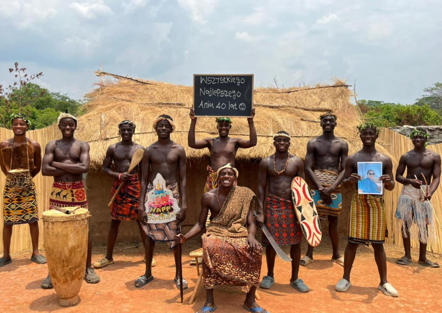 videohälsning från afrika-Personliga videohälsningar fran Afrika-Video födelsedagshälsningar från Afrika