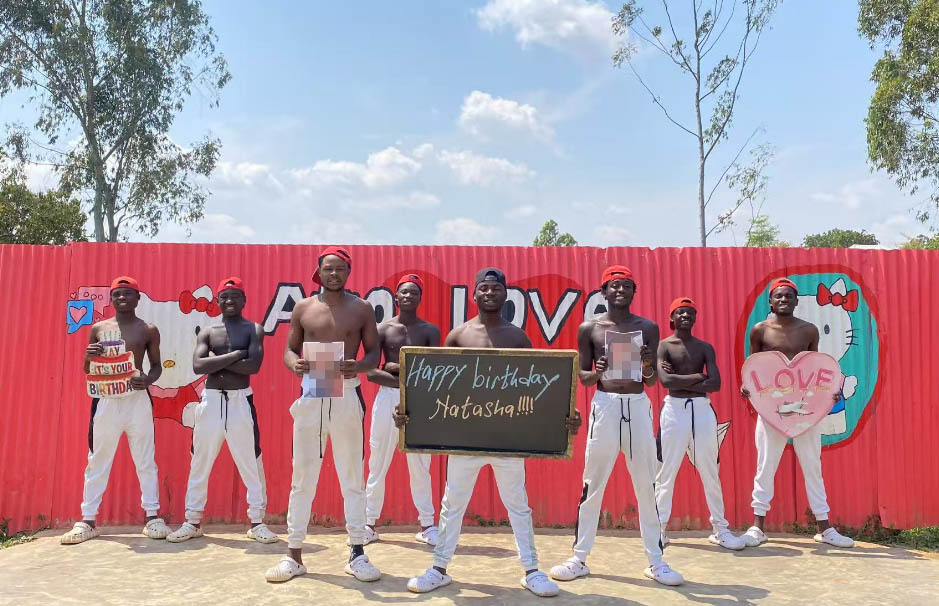 {"default":"African birthday wishes video- Birthday wishes from Africa"}
