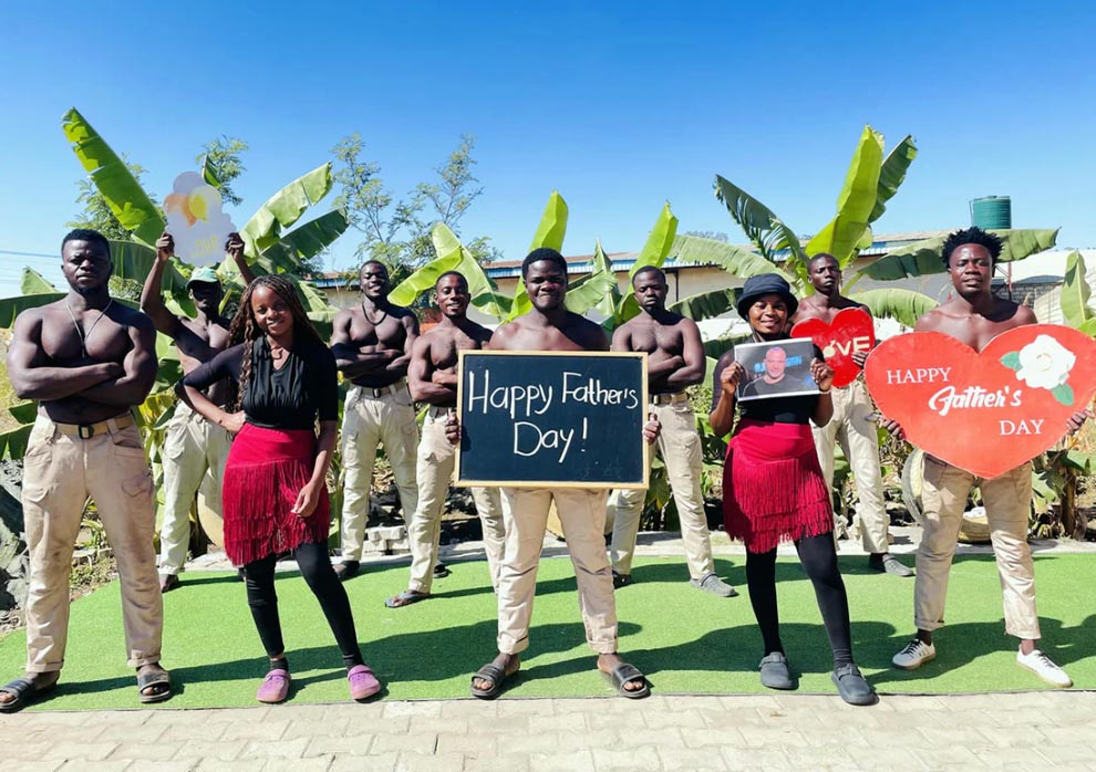  greeting from Africa-Wishes from Africa-African wishes-birthday wishes from Africa video-African Army Team