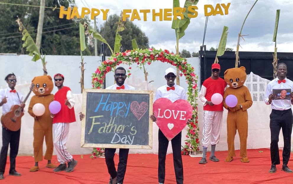 Wishes from Africa-Greetings from Africa-Gifts from Africa-African guys cameo wish video-African band Team