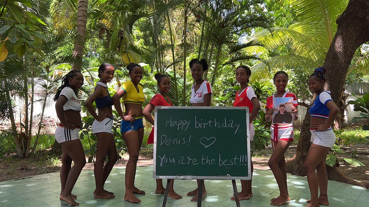 Grußvideo aus Afrika-Geburtstagswünsche aus Afrika-Afrikanische geburtstagsgrüße Video kaufen-Videobotschaften aus Afrika-Wish From Africa-greetings from africa-blessings from africa-wishes from africa