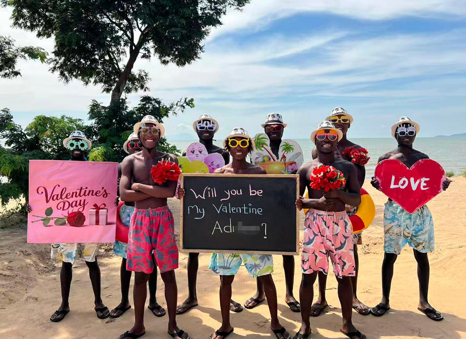 {"default":"Make Happy Valentine's day video from Africa"}
